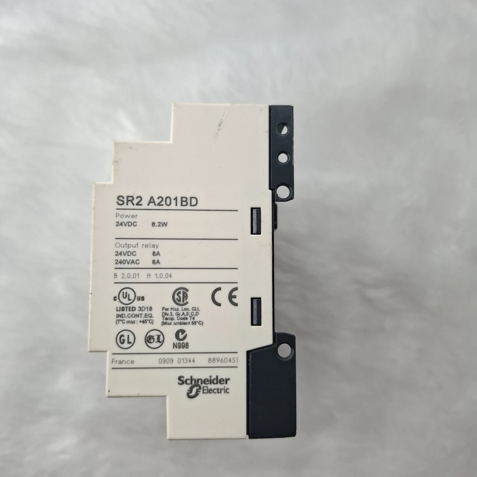 Telemecanique SR2 A201BD Smart Relay Zelio Logic 24VDC SR2A201BD